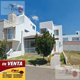 Foto de casa en venta en  , residencial claustros del río, san juan del río, querétaro, 0 No. 01