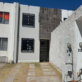 Foto de casa en renta en  , residencial hacienda viñedos, león, guanajuato, 0 No. 01