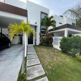 Foto de casa en renta en  , residencial vistancias, carmen, campeche, 27686785 No. 01