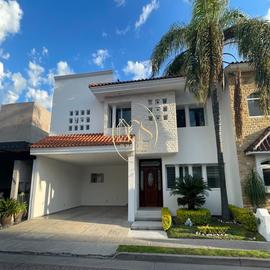 Foto de casa en renta en  , riveras del campestre, celaya, guanajuato, 30234309 No. 01