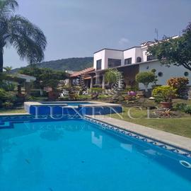 Foto de casa en venta en  , rodolfo lópez de nava, cuernavaca, morelos, 0 No. 01