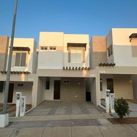 Foto de casa en renta en  , sábalo country club, mazatlán, sinaloa, 29206914 No. 01