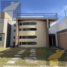 Foto de casa en venta en  , san josé, toluca, méxico, 0 No. 01