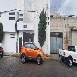 Foto de departamento en venta en  , san miguel totocuitlapilco, metepec, méxico, 30329244 No. 01