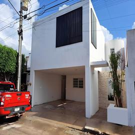 Foto de casa en renta en  , san vicente chuburna, mérida, yucatán, 0 No. 01