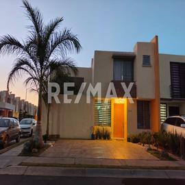 Foto de casa en venta en santa elena , san miguel residencial, tlajomulco de zúñiga, jalisco, 29254395 No. 01