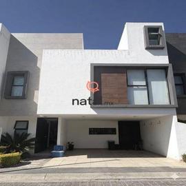 Foto de casa en venta en  , santiago momoxpan, san pedro cholula, puebla, 0 No. 01