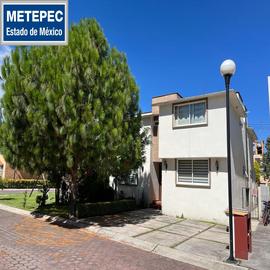 Foto de casa en venta en  , santiaguito, metepec, méxico, 0 No. 01