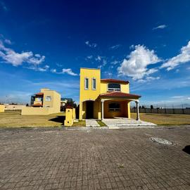 Foto de casa en venta en  , santiaguito, metepec, méxico, 0 No. 01