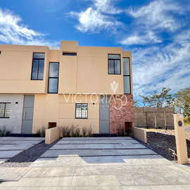 Foto de casa en venta en s/n , rinconada del centenario, villa de álvarez, colima, 30231956 No. 01