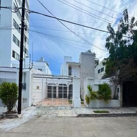 Foto de casa en renta en  , supermanzana 5 centro, benito juárez, quintana roo, 30340926 No. 01