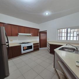 Foto de casa en renta en  , supermanzana 50, benito juárez, quintana roo, 30328669 No. 01
