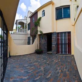 Foto de casa en venta en  , supermanzana 55, benito juárez, quintana roo, 30999981 No. 01