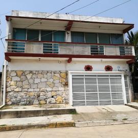 Foto de casa en venta en  , transportistas, coatzacoalcos, veracruz de ignacio de la llave, 22332847 No. 01