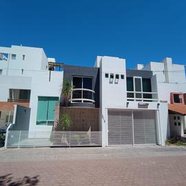 Foto de casa en renta en  , trojes del pedregal, jesús maría, aguascalientes, 0 No. 01