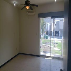 Foto de casa en renta en  , valle de santa cruz, santa catarina, nuevo león, 30192107 No. 01