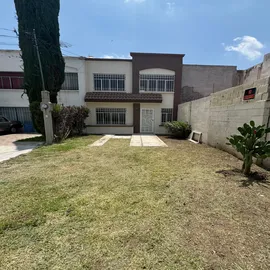 Foto de casa en renta en villa alta , quinta villas, irapuato, guanajuato, 30661953 No. 01