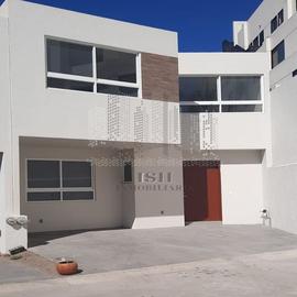 Foto de casa en venta en villa juarez 45230, jardines de santa ana, zapopan, jalisco, 0 No. 01