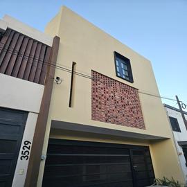Foto de casa en venta en  , villa los pinos, monterrey, nuevo león, 0 No. 01