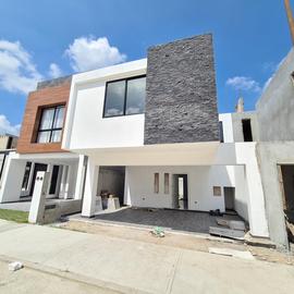 Foto de casa en venta en  , villahermosa centro, centro, tabasco, 27006739 No. 01