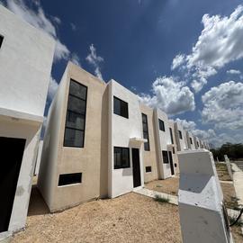 Foto de casa en renta en  , villas del oriente, kanasín, yucatán, 29520481 No. 01