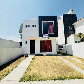 Foto de casa en venta en  , villas jardín, san juan del río, querétaro, 0 No. 01