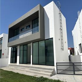 Foto de casa en venta en  , villas jardín, san juan del río, querétaro, 0 No. 01