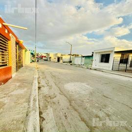 Foto de casa en venta en  , vista hermosa, campeche, campeche, 31323661 No. 01