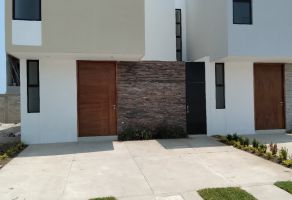 Foto de casa en venta en Salahua, Manzanillo, Colima, 24988055,  no 01