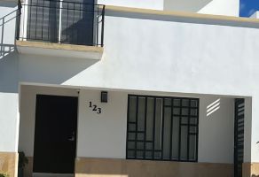 Foto de casa en renta en Lomas del Pedregal, Irapuato, Guanajuato, 25474943,  no 01