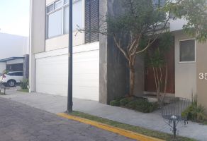 Foto de casa en venta en Jardines de Zavaleta, Puebla, Puebla, 24669387,  no 01