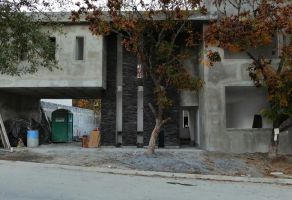 Foto de inmueble en Bosques del Encino, Col. Bosques de San José C.P. 67307, Santiago