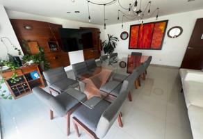Foto de inmueble en Circuito Poetas #44, Col. Ciudad Satélite C.P. 53100, Naucalpan de Juárez