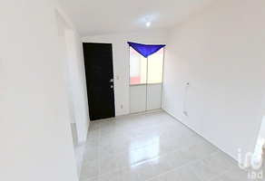 Foto de inmueble en Av. de los Arboles #103, Col. Valle del Tenayo C.P. 54147, Tlalnepantla de Baz