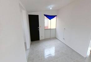 Foto de inmueble en Avenida de los Arboles, Col. Jardines de Santa Cecilia C.P. 54134, Tlalnepantla de Baz
