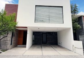 Foto de casa en venta en Lomas de Angelópolis, San Andrés Cholula, Puebla, 25529205,  no 01