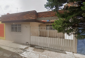 Foto de inmueble en Rey Alfonso XIII 277 #277, Col. Del Bosque C.P. 36570, Irapuato