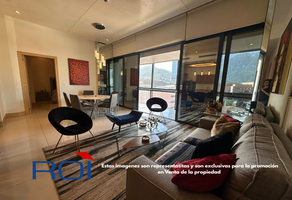 Foto de inmueble en Lazaro Cardenas, Col. Del Valle Oriente C.P. 66260, San Pedro Garza García
