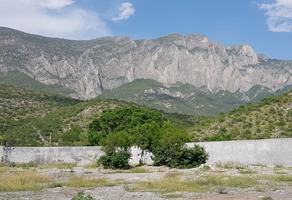 Foto de inmueble en Los Nogales, Col. La Huasteca 3 C.P. 66354, Santa Catarina