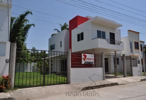 Foto de inmueble en MAXIMINO GUZMAN, Col. Santiago de La Peña C.P. 92770, Tuxpan