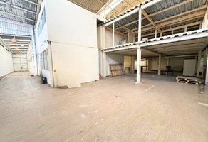 Foto de inmueble en Nezahualcóyotl, Col. El Tenayo Centro C.P. 54140, Tlalnepantla de Baz