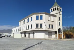 Foto de inmueble en Periférico L Echeverría, Col. Nazario S Ortiz Garza C.P. 25100, Saltillo