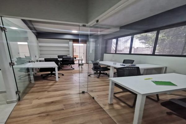 Foto de inmueble en Calzada Independencia Sur #1045, Col. Guadalajara Centro C.P. 44100, Guadalajara