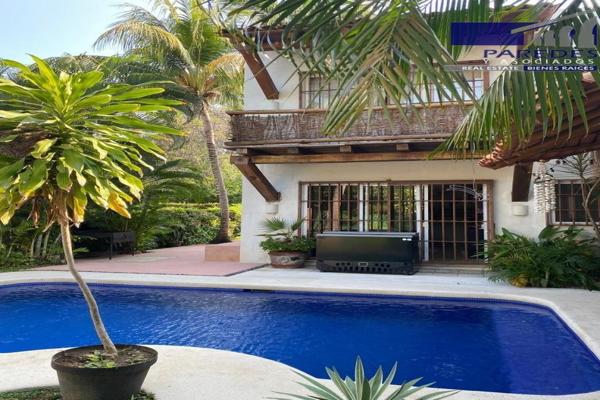 Foto de inmueble en C110 En venta casa privada con piscina 3 recamaras en Ixtapa, Col. Ixtapa C.P. 40884, Zihuatanejo de Azueta