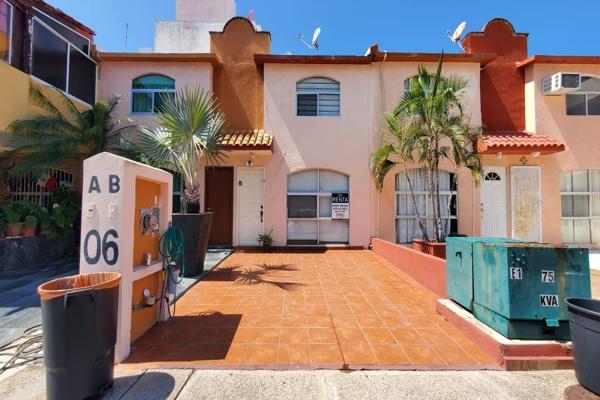 Foto de inmueble en Avenida Sábalo Cerritos #s/n, Col. Quintas del Mar C.P. 82112, Mazatlán