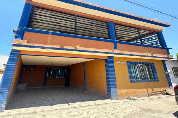 Foto de inmueble en --- #111, Col. Rincón Torremolinos C.P. 35074, Gómez Palacio
