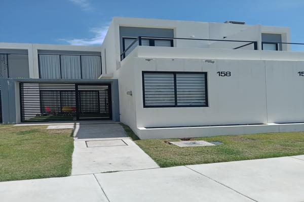 Foto de inmueble en J Ma Pino Suárez 338, Col. De las Juntas Delegación C.P. 48291, Puerto Vallarta