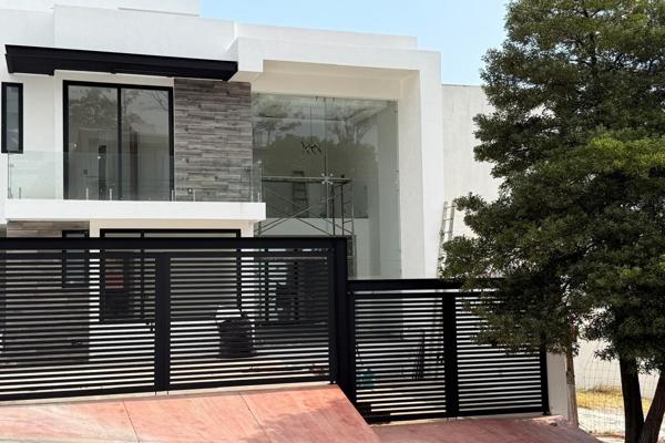 Foto de inmueble en José Manuel Hidalgo y Esnaurrizar, Col. Lomas Verdes 6a Sección C.P. 53126, Naucalpan de Juárez