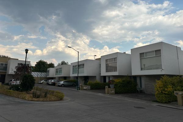 Foto de inmueble en Punta Terraverde, Col. Punta Terraverde C.P. 58260, Morelia