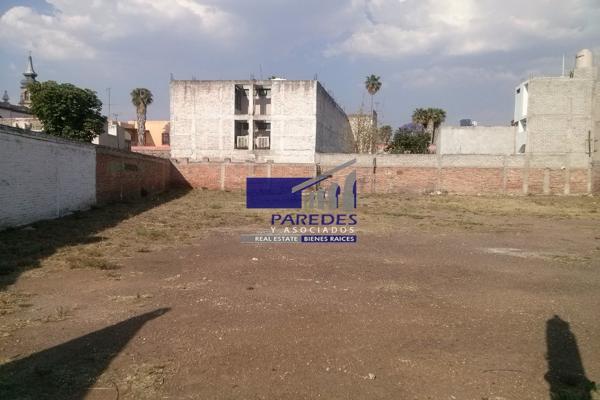 Foto de inmueble en QT503 Terreno en Venta Avenida zaragoza Queretaro, Col. Centro C.P. 76000, Querétaro